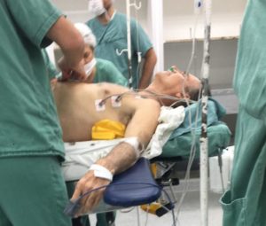 bolsonaro facada Jair Bolsonaro é atingido por facada em Minas Gerais