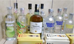 vodka bebidas Ladras de Londrina são presas furtando bebidas em Maringá