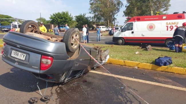 acidente br 376 3 Carros capotam e deixam cinco vítimas feridas em acidente na BR-376