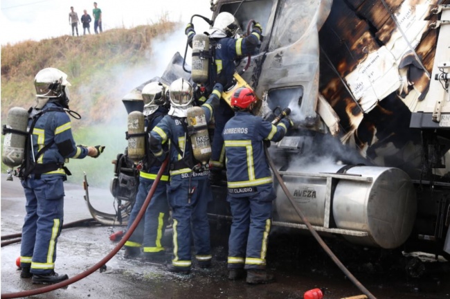 acidente caminhao Morte na rodovia