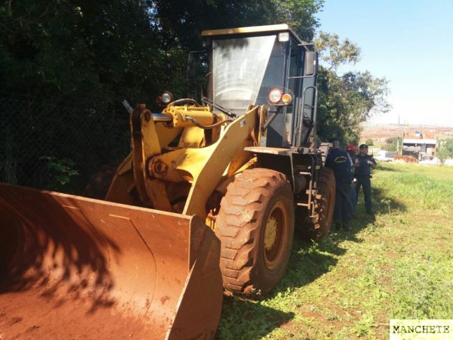 Foto de Empresa furtava terra de terreno da prefeitura de Maringá: Proprietário disse que vereador autorizou