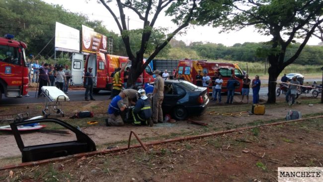 acidente colombo 1 e1505869381962 Criança sai ilesa de acidente na avenida Colombo