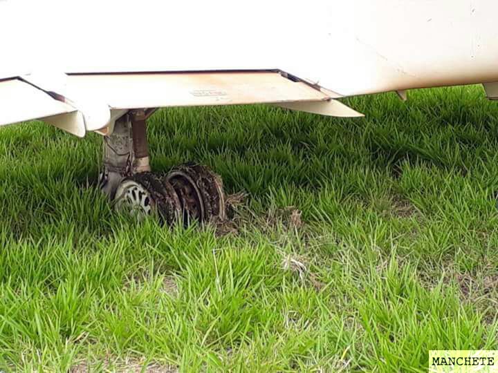 Foto de Pneu de avião da dupla Maiara e Maraisa estoura na decolagem do aeroporto em Maringá