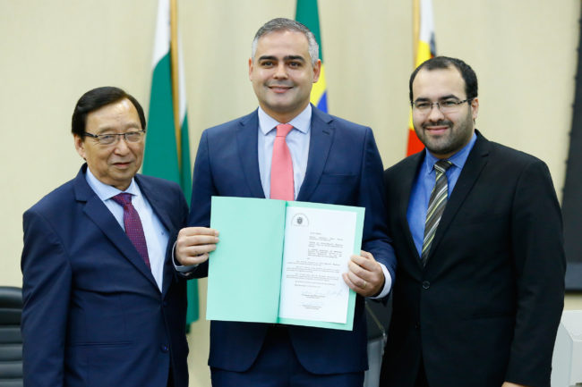 Foto de Doutor Maurício Medeiros Lemos recebe Cidadania Benemérita