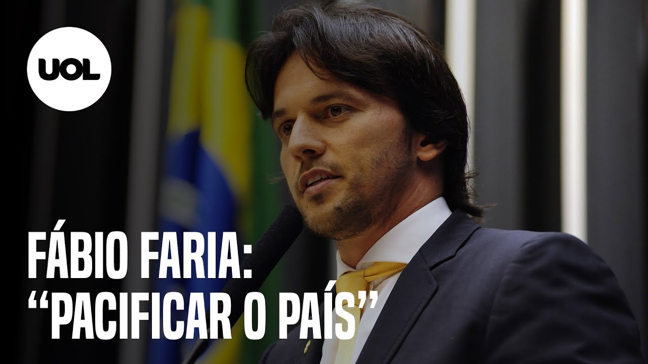 Foto de Fábio Faria afaga imprensa na posse e elogia Bolsonaro