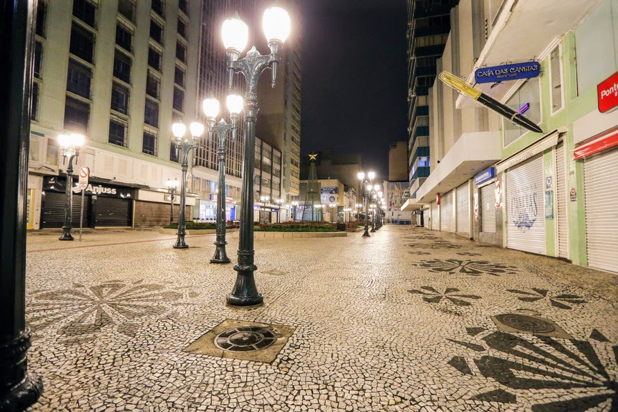 Centro de Curitiba Toque de recolher é prorrogado até o dia 28