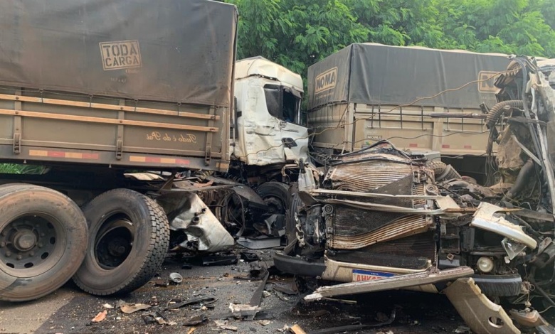 Grave acidente em rodovia deixa motorista ferido 1 acidente rodovia astorga Grave acidente em rodovia deixa motorista ferido
