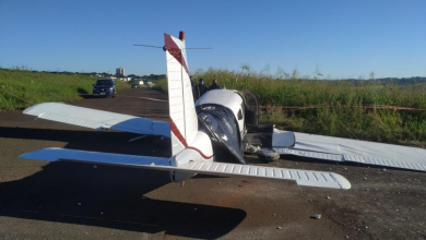 Foto de Aeronave faz pouso de emergência próximo ao aeroporto de Maringá