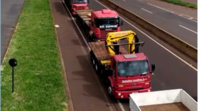 Foto de Manifestação de motoristas contra o aumento dos combustíveis