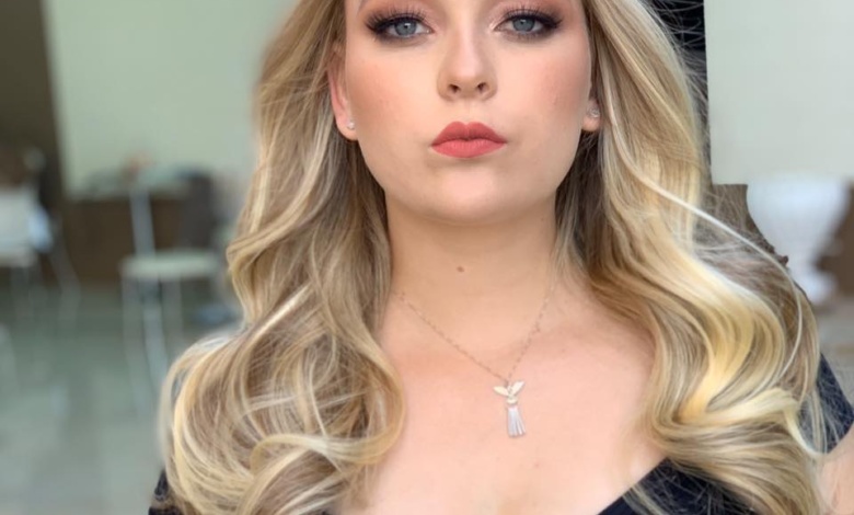 Jovem que recebeu carta pedindo para que ela pare de usar roupas curtas procura a polícia 1 ana paula Jovem que recebeu carta pedindo para que ela pare de usar roupas curtas procura a polícia