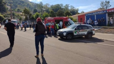 Foto de Rapaz invade escola e mata crianças a golpes de facão