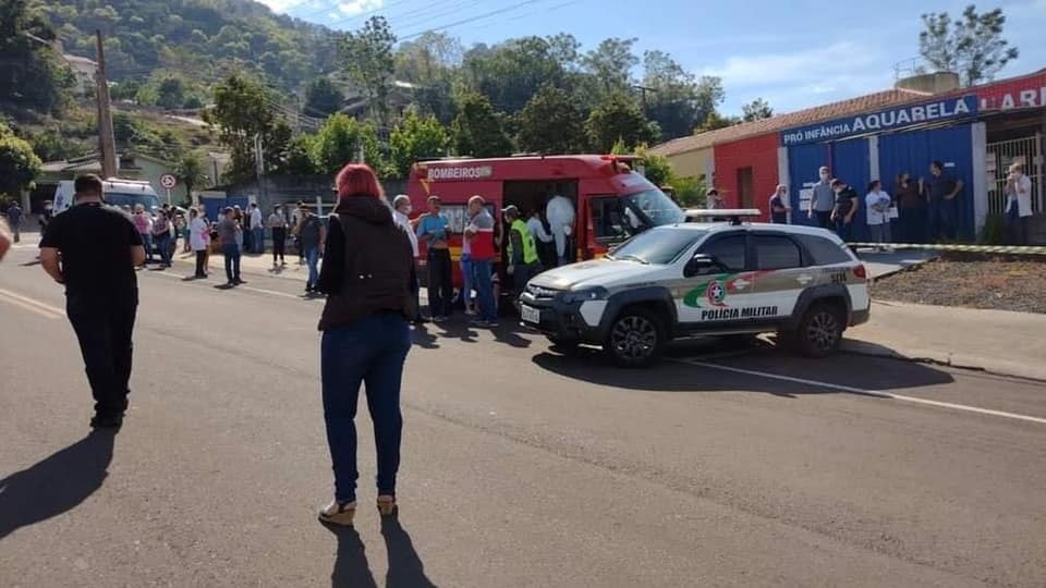 escolinha santa catarina tragedia Rapaz invade escola e mata crianças a golpes de facão