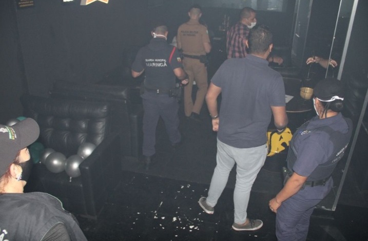 Fiscalização interditou, tabacaria, mercado, chácara e bar no fim de semana em Maringá 1 tabacaria Fiscalização interditou, tabacaria, mercado, chácara e bar no fim de semana em Maringá