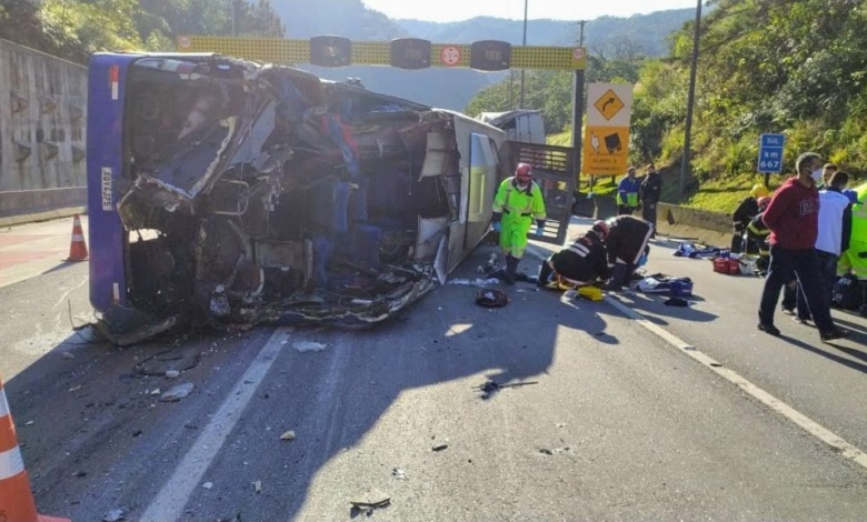 Veja o vídeo: Acidente na BR-376 comove Umuarama 1 Acidente time umuarama Veja o vídeo: Acidente na BR-376 comove Umuarama