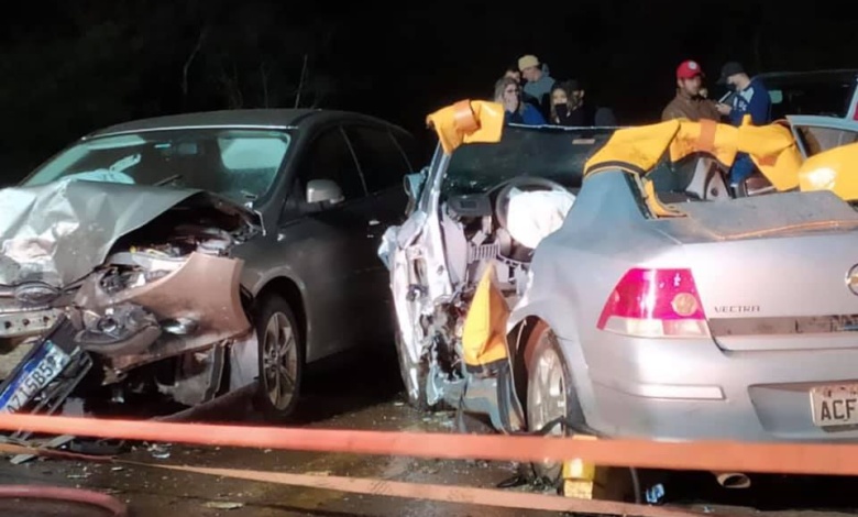 acidente frontal iretama Casal morre em grave acidente na BR-487