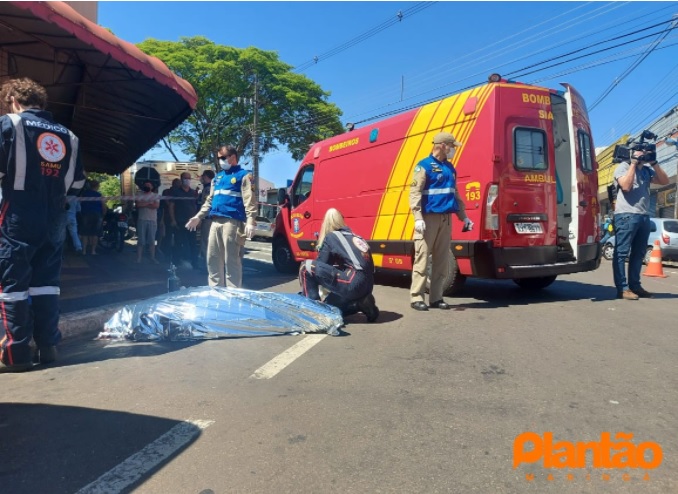 acidente moto Motociclista morre após bater moto em carro