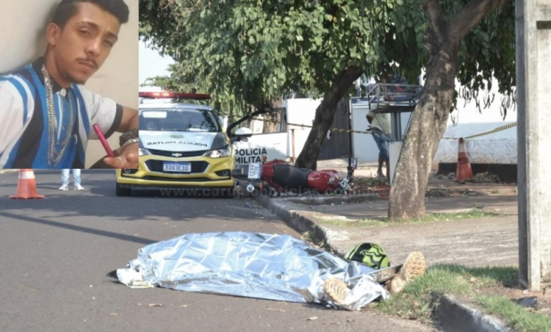motociclista acidente Rapaz morre após bater moto em poste