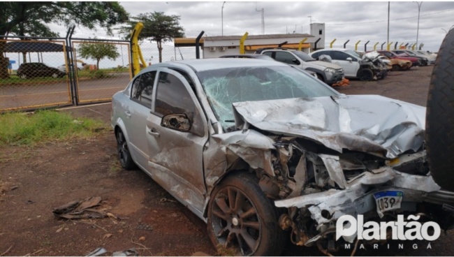 acidente Três jovens que ocupavam um carro com placas de Maringá, morrem em grave acidente na região