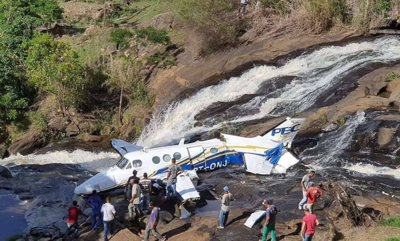 Avião com a cantora sertaneja Marília Mendonça cai em Minas Gerais 1 aviao marilia mendonca Avião com a cantora sertaneja Marília Mendonça cai em Minas Gerais
