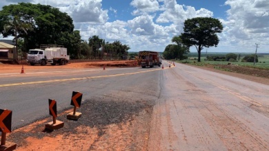 Foto de PR-323 tem desvio próximo a Doutor Camargo