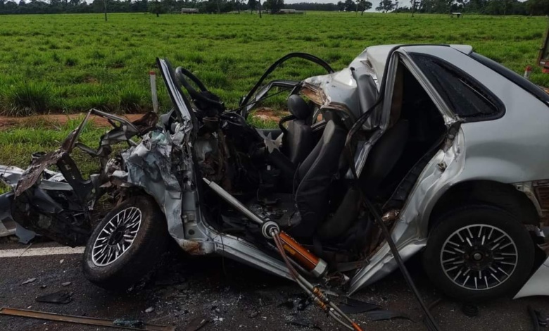 Motorista morre na hora ao bater de frente com carreta de Maringá 1 WhatsApp Image 2022 03 03 at 12.37.03 Motorista morre na hora ao bater de frente com carreta de Maringá