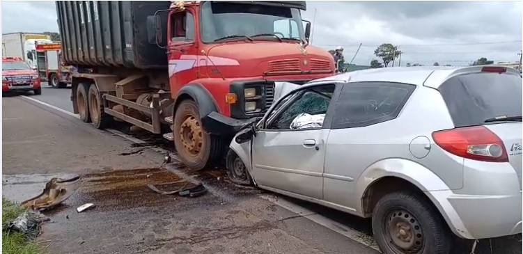 acidente br 376 Sogro e genro morrem após grave acidente na rodovia BR-376 em Marialva