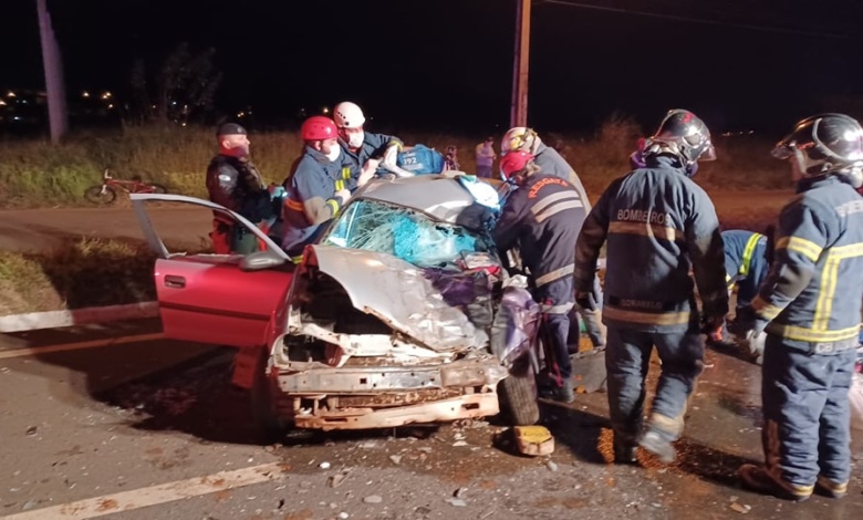 Quatro pessoas ficam feridas após motorista invadir pista contrária e bater de frente com outro em Mandaguaçu 1 mandaguacu Quatro pessoas ficam feridas após motorista invadir pista contrária e bater de frente com outro em Mandaguaçu