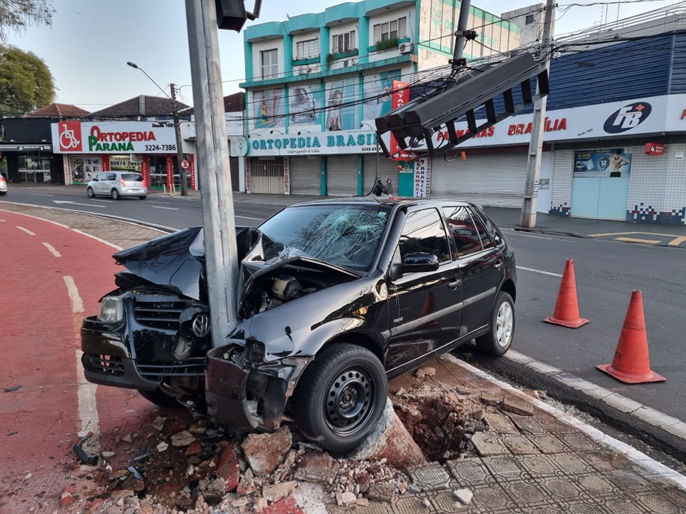 acidente 1 Motorista com suspeita de embriaguez sofre acidente grave