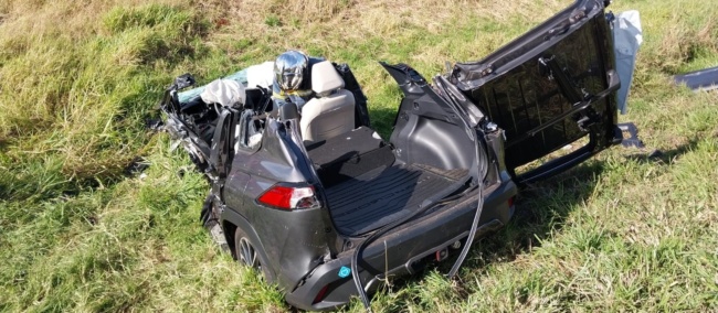 acidente mauricio Publicitário de Maringá colidi carro de frente em rodovia de Mandaguari