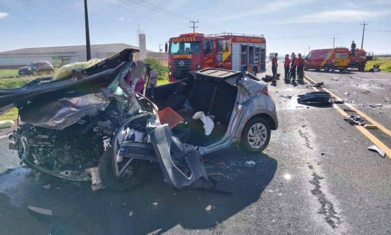 Publicitário de Maringá colidi carro de frente em rodovia de Mandaguari 1 acidente mauricio borges Publicitário de Maringá colidi carro de frente em rodovia de Mandaguari