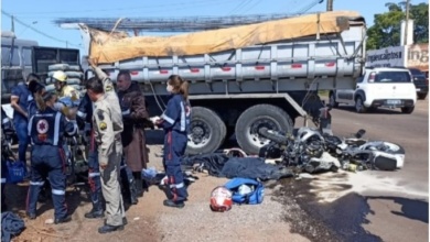 Foto de Universitários sofrem acidente de moto