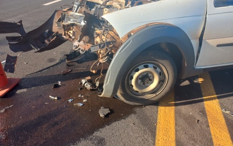 Dois adolescentes morrem após colisão de moto com picape na PR 444 1 acidente Dois adolescentes morrem após colisão de moto com picape na PR 444