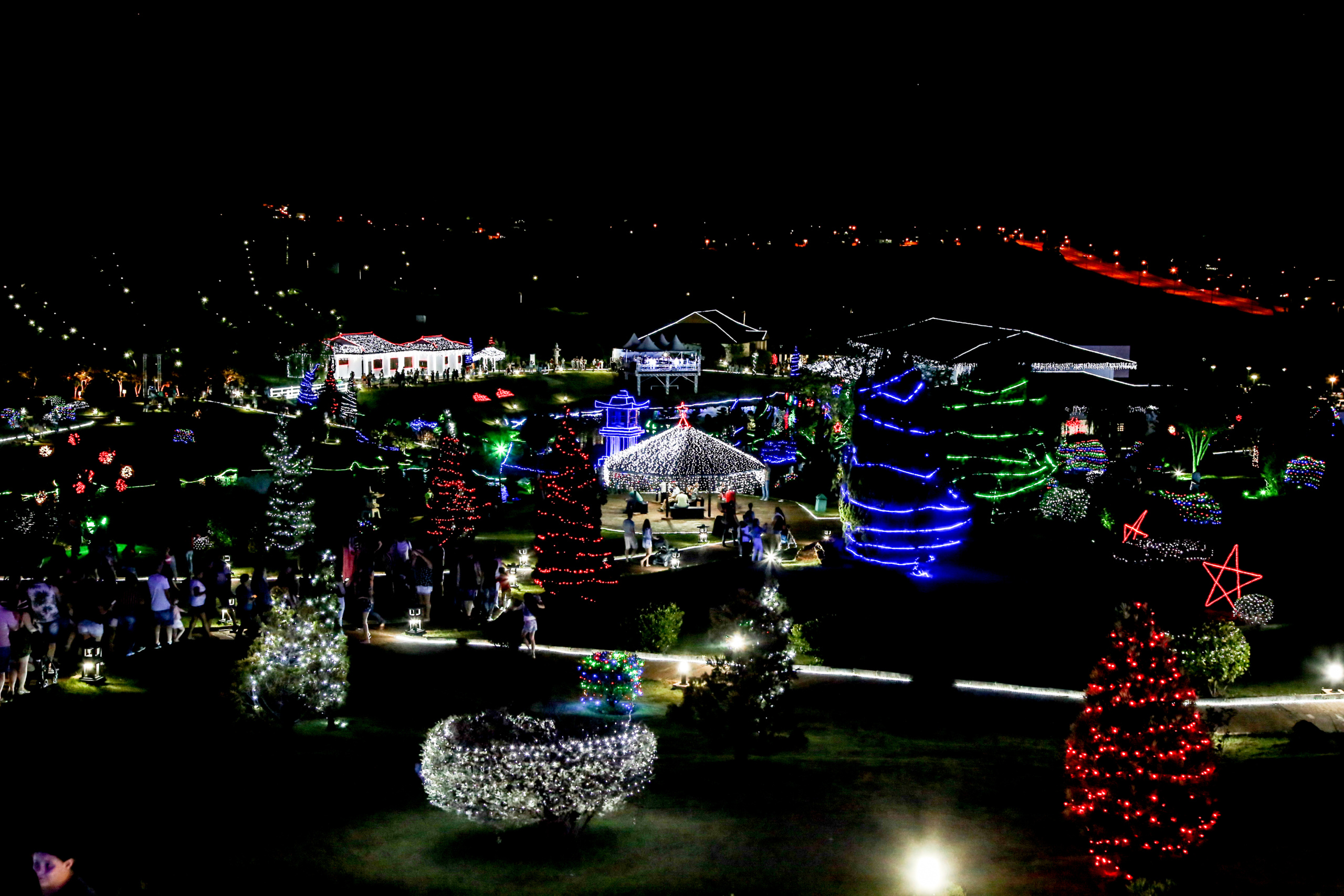 parque do japao scaled Com acendimento da iluminação especial, Prefeitura abre ′Maringá Encantada 2023′ no Parque do Japão nesta sexta