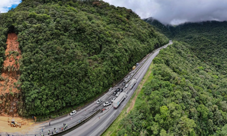 DER vai liberar faixa adicional no km 39 da BR-277 1 rodovia BR 277 DER vai liberar faixa adicional no km 39 da BR-277