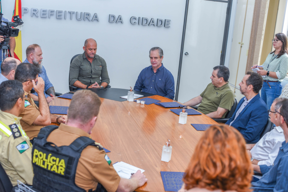 seguranca scaled e1675272317211 Prefeito Ulisses Maia se reúne com Polícias Civil e Militar e discute reforço na segurança pública