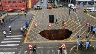 Foto de Rompimento de rede ocasionou cratera