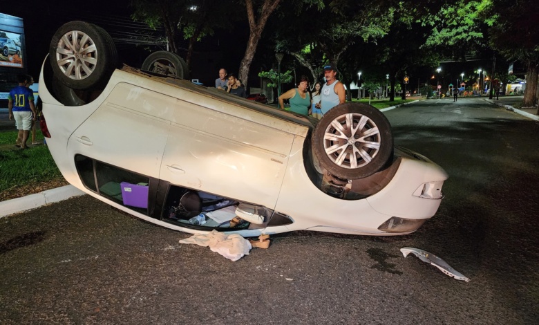 Mulher fica ferida ao capotar veiculo em Maringá 1 acidente alziro zarur Mulher fica ferida ao capotar veiculo em Maringá