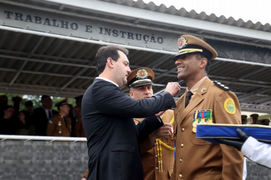 comandante pm Após ação de cobrança, Governo exonera primeiro negro a se tornar comandante-geral da Polícia Militar