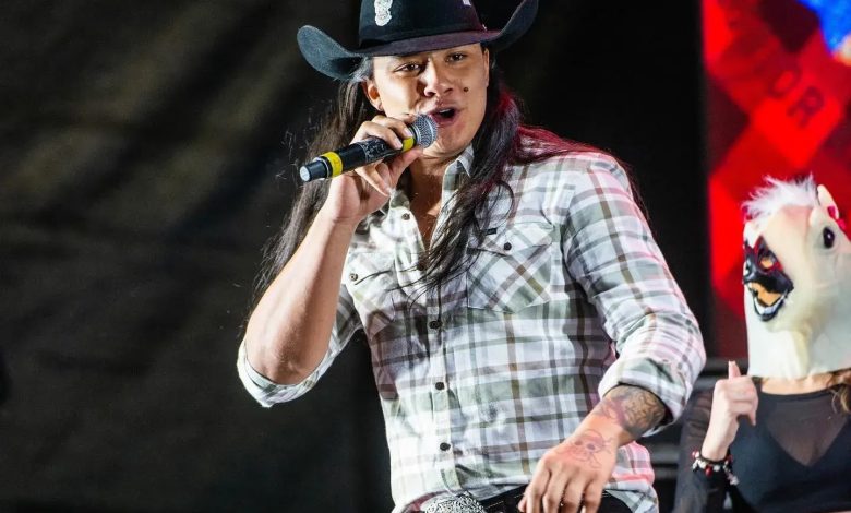 Indiao Ex-fã processa cantor sertanejo