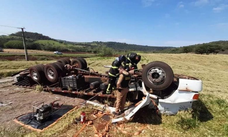 acidente campina da lagoa Acidente deixa dois mortos