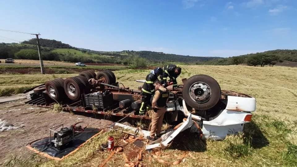 acidente campina da lagoa Acidente deixa dois mortos