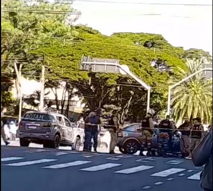 tiroteio Criminoso morre e outro fica ferido após confronto com a polícia em Maringá