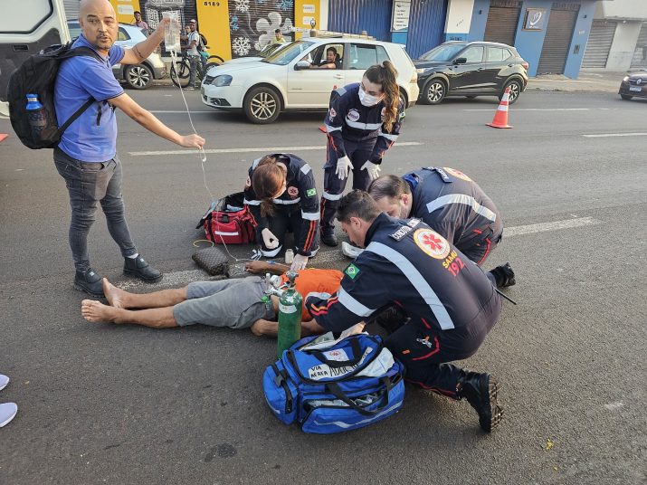 acidente ciclista e1698161306609 Ciclista de 64 anos que foi atropelado por moto morre no hospital