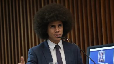 Foto de ‘Confessou um crime de corrupção. Pois bem, corrupto é’, diz deputado Renato Freitas sobre presidente da Assembleia Legislativa do Paraná