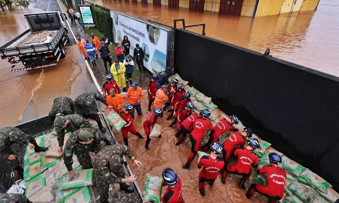 RIO GRANDE DO SUL Rio Grande do Sul contabiliza 56 mortes devido a fortes chuvas