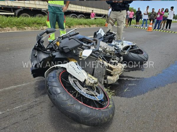 acidente moto 1 Jovem, que ficou 98 dias internado após sofrer acidente de moto, é recebido com festa em sua casa