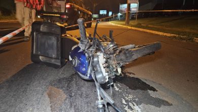 Foto de Motociclista na contramão morre na Avenida Colombo após bater de frente com carro