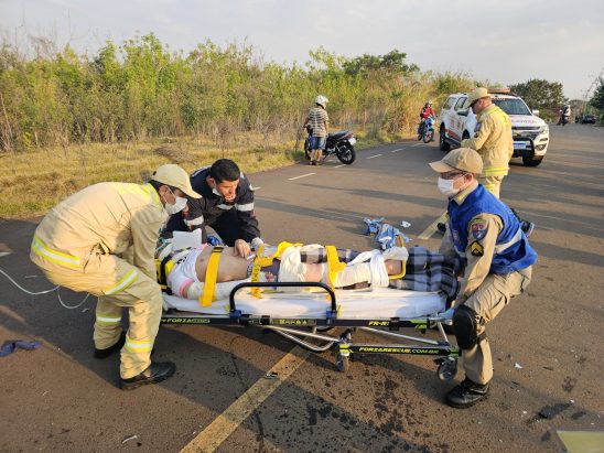 acidente moto e1722256002341 Rapaz de 22 anos sofre acidente grave após duas motos se chocarem enquanto realizavam malabarismo