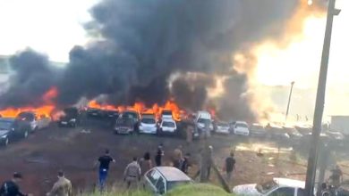 Foto de Incêndio de grandes proporções destrói vários veículos apreendidos em pátio da Polícia Militar