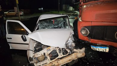 Foto de Homem fica ferido em acidente envolvendo caminhão, utilitário e moto